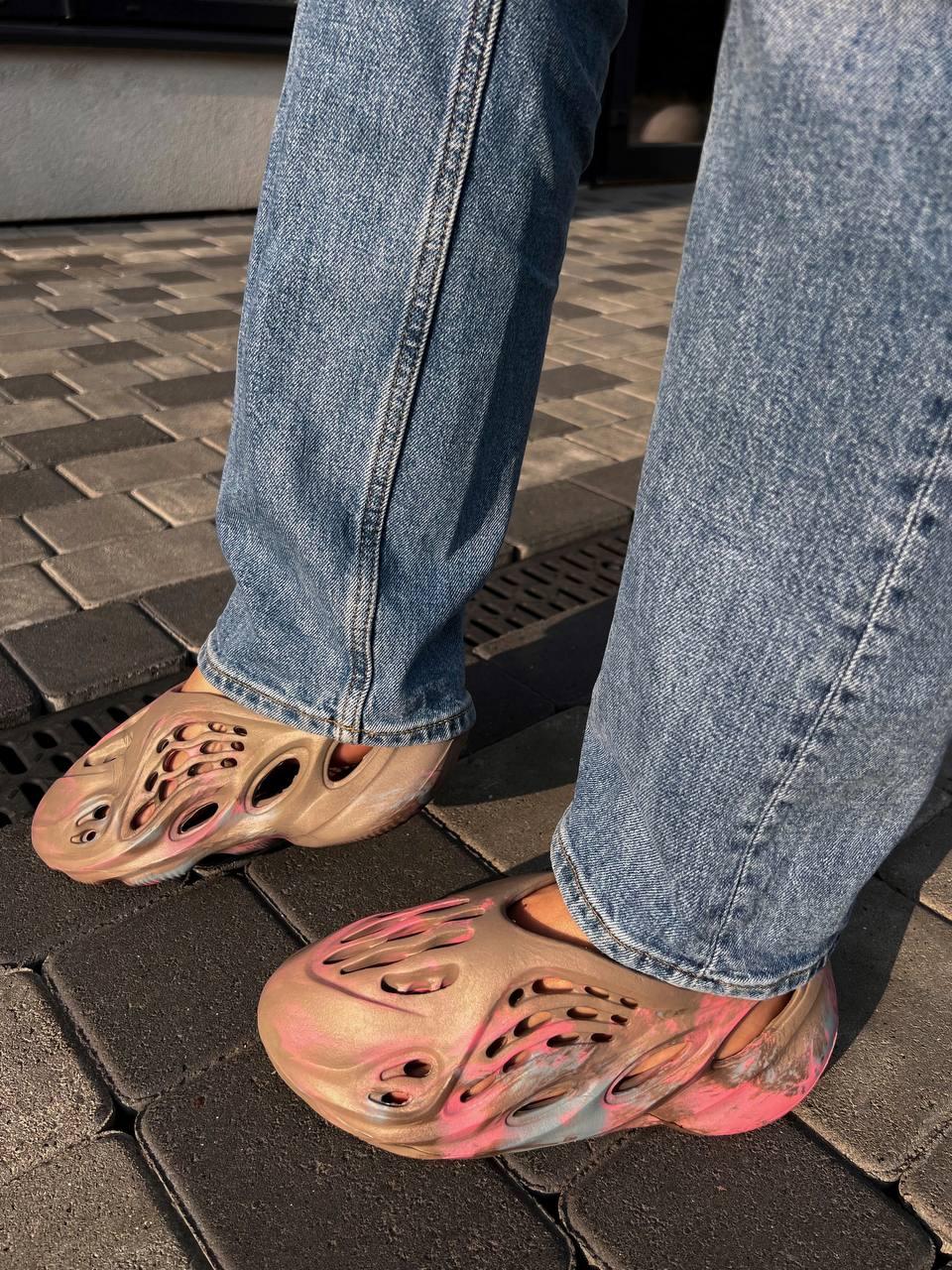Yeezy clog hotsell