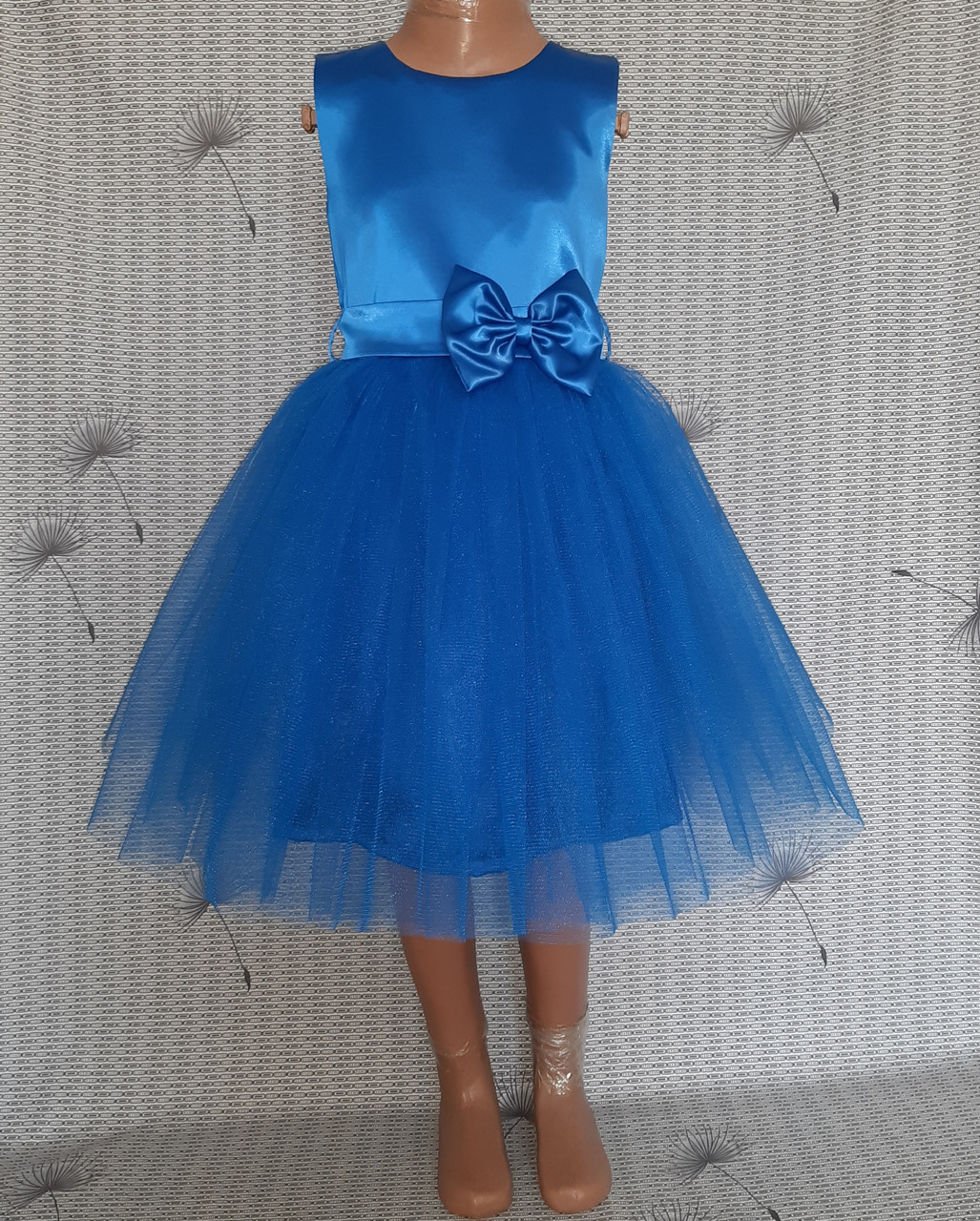 Святкова дитяча синя сукня з бантом, розмір 116, фото 1