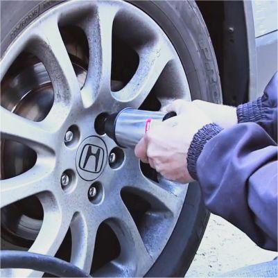 Гайковерт пневматичний у кейсі + набір головок 17 од. 1/2