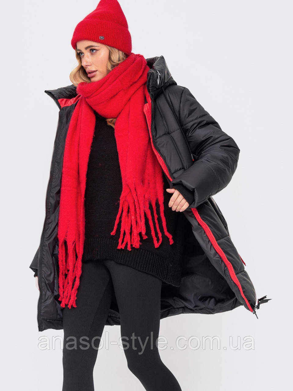 Модна стьобана подовжена куртка пуховик з капюшоном великих розмірів червоний з чорним