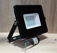 Светодиодный LED прожектор 50W IP65 6400K Feron LL-995 черный
