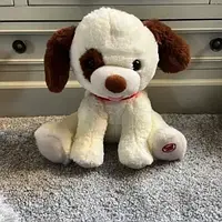 Мягкая музыкальная игрушка B&M плюшевый щенок собачка пёсик 25 см бежевой