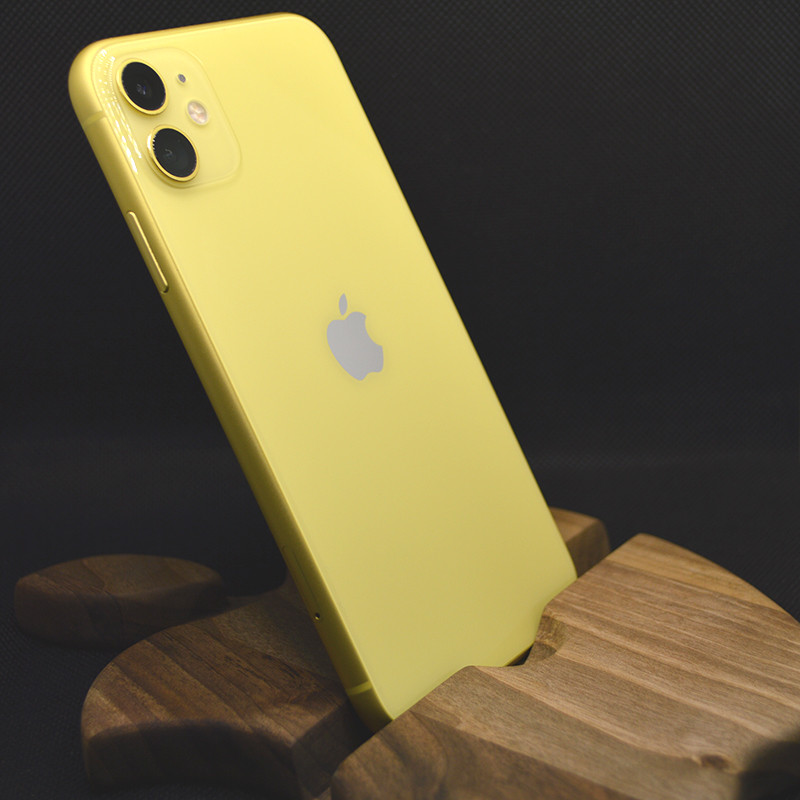 Смартфон Apple iPhone 11 64 GB Yellow б/у (Grade A+)