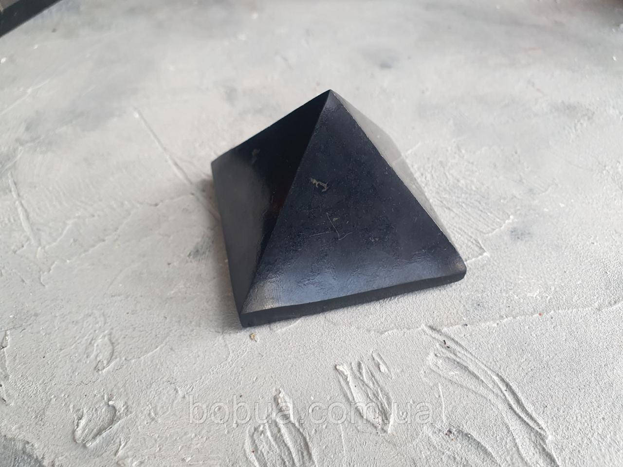 Піраміда "Шунгіт" 5 см полірована