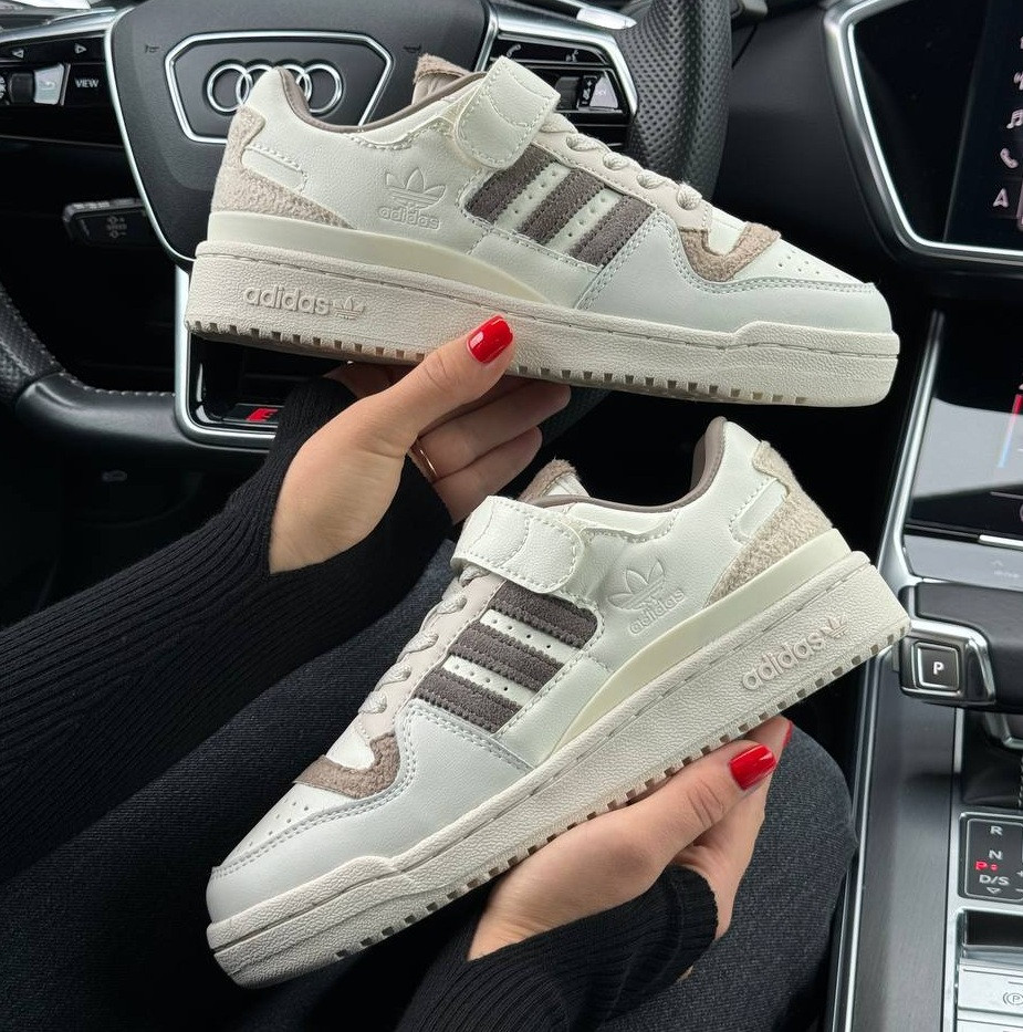Жіночі кросівки кеди Adidas Forum Low 84 New Beige Brown весна-осінь повсякденні. Живе фото