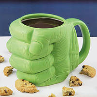 Кружка кулак Халка 350 мл. Керамическая чашка Халк в подарочной упаковке. 3D Чашка Кулак Халка. Зеленая