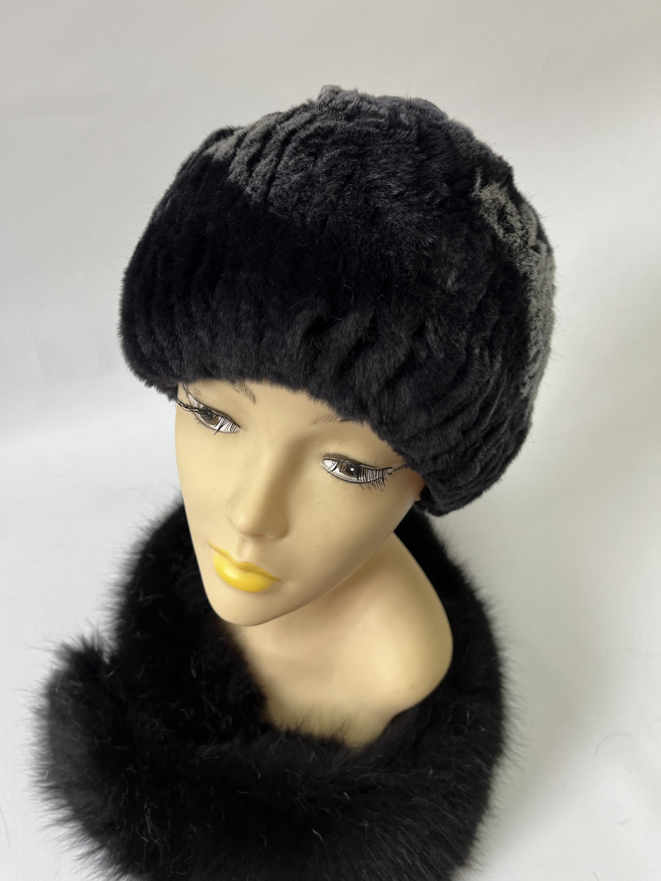 ШАПКА ЖІНОЧА З ХУТРА КРОЛИКА-РЕКСА, фото 1