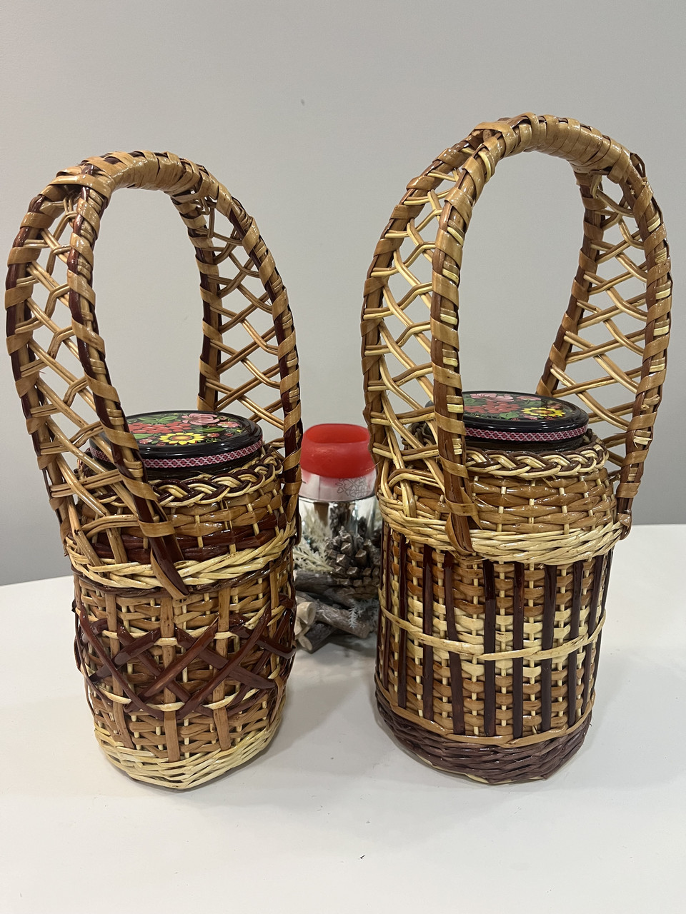 Пляшки відплетені лозою — 1, 1,5 л.