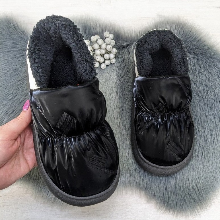 Тапочки жіночі чуні закриті плащівка на хутрі чорні великі розміри 4354, фото 1