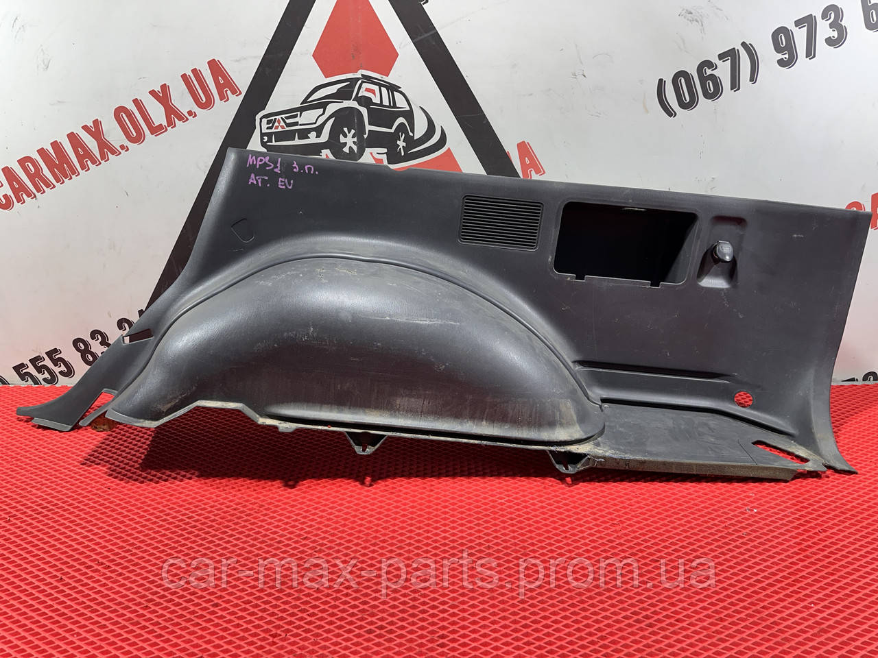 Накладка Обшивка багажника ПРАВА НИЖНЯ Mitsubishi Pajero Sport 1 1997-2008 б/у Оригінал, фото 1