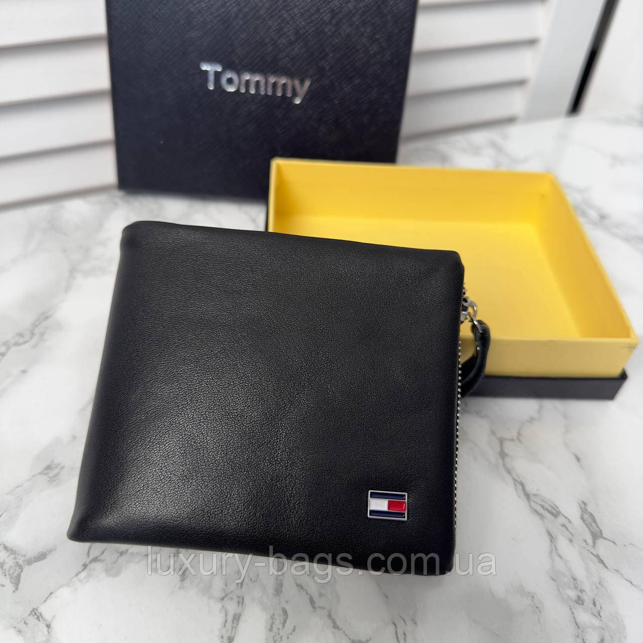 Чоловічий маленький шкіряний складаний гаманець Tommy Hilfiger, фото 1