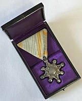 Япония Орден Священного Сокровища 8-й ст. в футляре Серебро в футляре №333