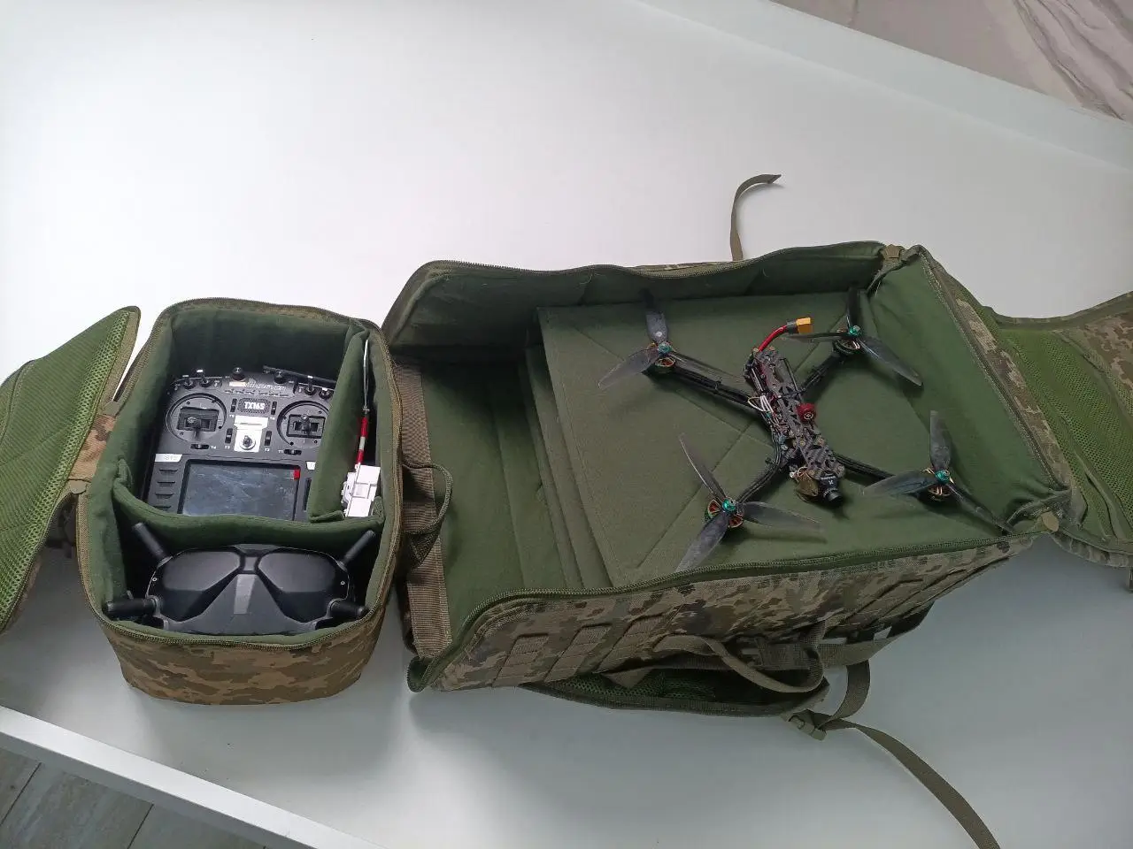 Рюкзак тактичний для 4-5шт FPV дронівXL-FPV", до 5 дронів 8", з окремою сумкою для пульта та окулярів. Мультикам.
