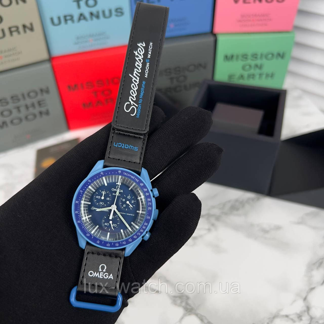 Круті наручний годинник OMEGA Speedmaster Moonwatch Mission to the Moon