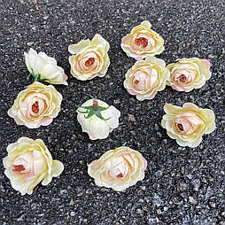 Головки лютики, камелії, ранзинкулюса 4 см персиковий світлий