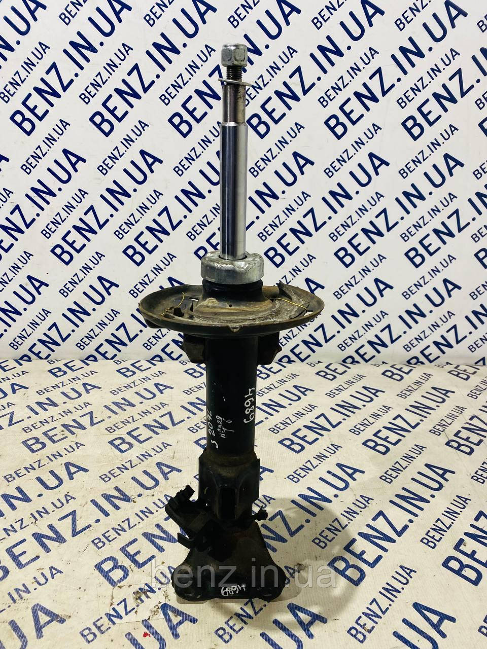 Стійка передня Mercedes S204 A2043207366, A2043232400, фото 1