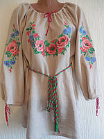 Женская вышиванка с алыми маками из льна натурального цвета