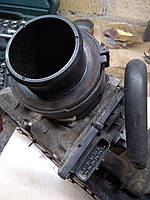 Соединитель патрубка проставка дросселя Mazda 3 6 CX-5 2,2D Skyactiv-D SH01132E1