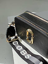 Жіноча сумка Marc Jacobs The Snapshot Black Gold Logo V2 еко шкіра чорна Крос Боді на 2 відділення, фото 6