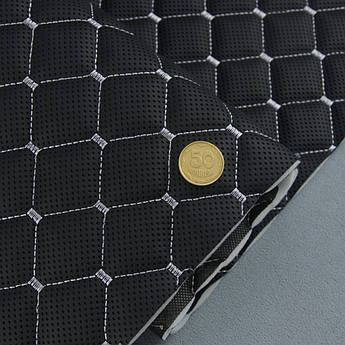 Прошитий шкірзам псевдо-перфорований "Ромб чорний" з світло-сірою ниткою, на поролоні 7мм, шір.1,35м Туреччина