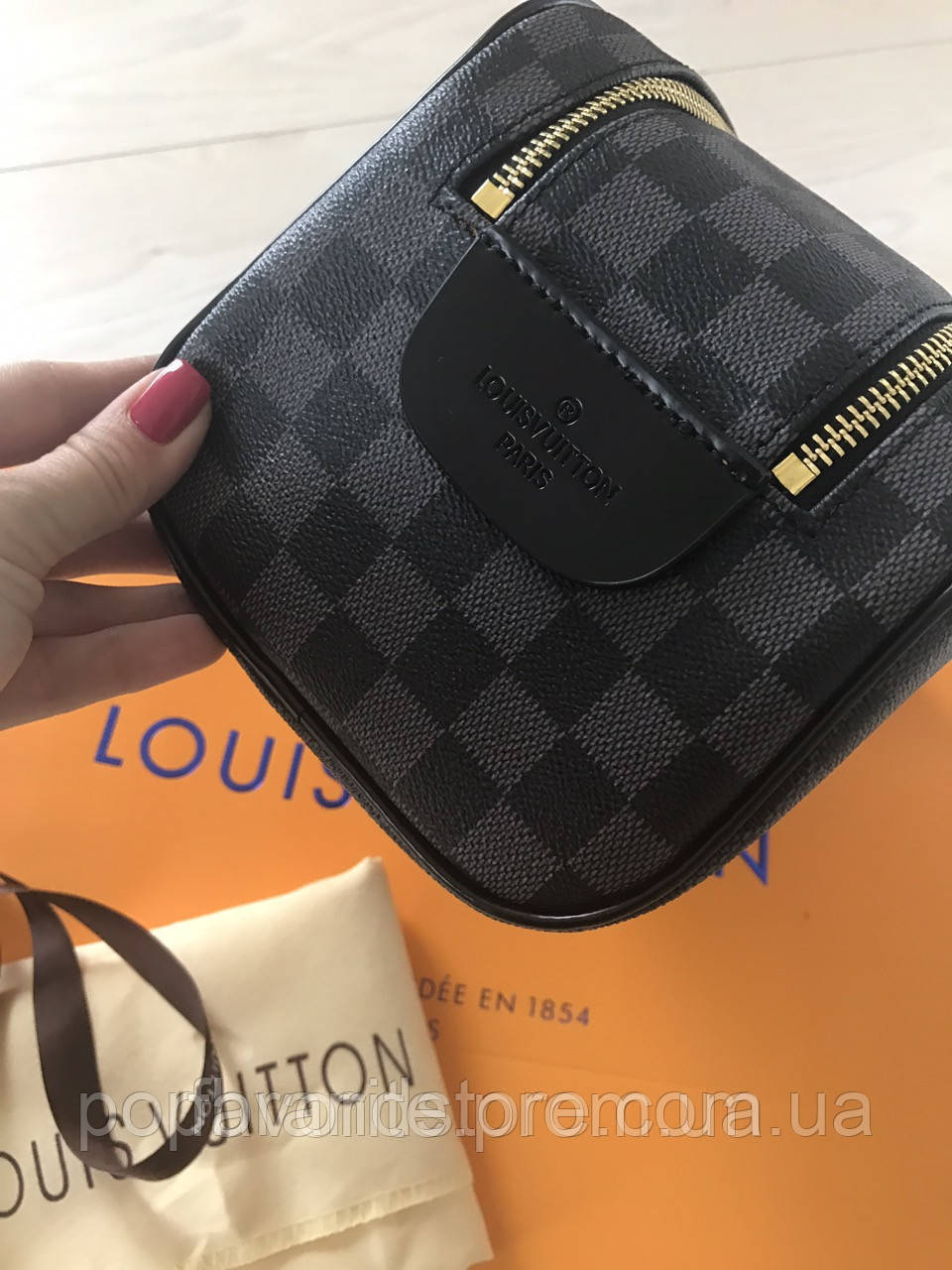 Косметичка Louis Vuitton Damier Canvas - фото 10 - id-p2058529152