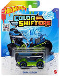 Hot Wheels Color Shifters Dairy Delivery. Машинка Хот Вілс, що змінює колір. Фургон доставки, фото 3