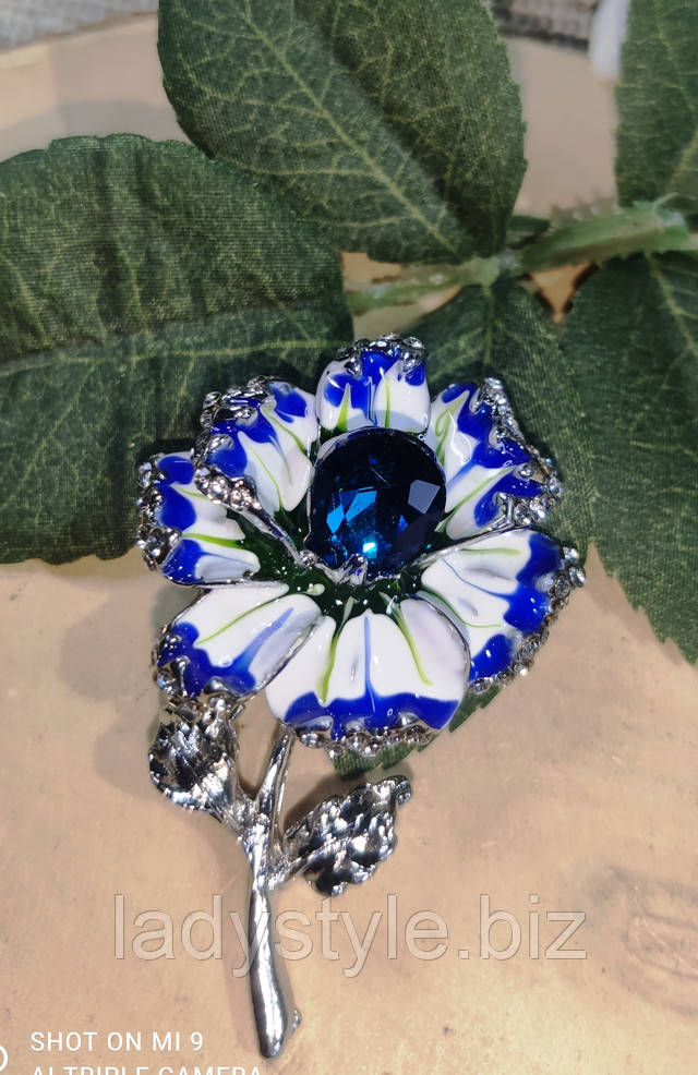 нежная брошь -орхидея от студии ladystyle.biz купить украшения с фианитами серьги пусеты подарок женщине пирсинг