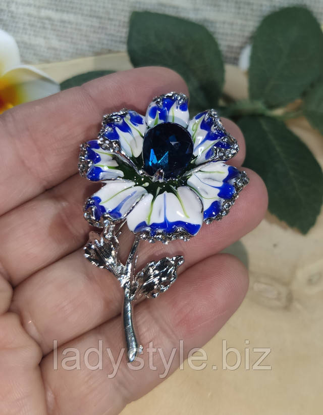 Брошка- орхидея