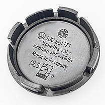 Ковпачки (заглушки) на литі диски VW (Фольксваген) 56 мм Хром лого Синій фон Чорна база (1J0601171), фото 5