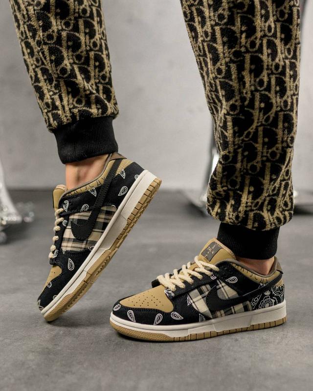 Nike SB Dunk Low x Travis Scott Cactus Jack
