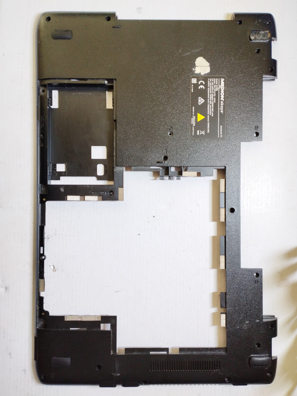 Medion Akoya E7425 MD61158 E7416 Корпус D (нижня частина корпусу) 13N0-1HA2G01 б/у