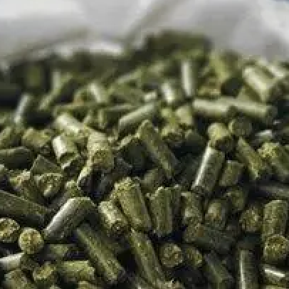 Корм Трав'яне борошно гранульоване люцерна, 25 кг Кобікорм