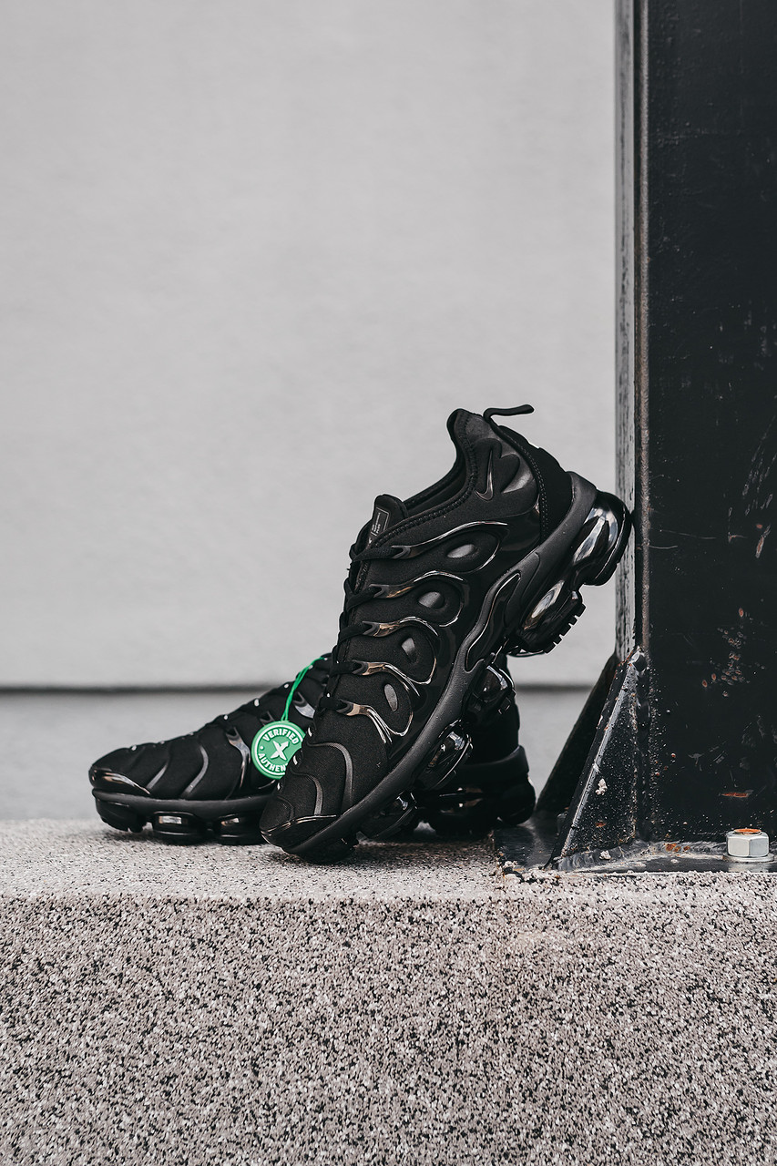 Ladies black vapormax hotsell