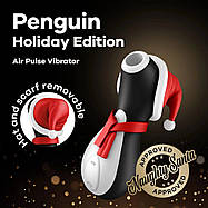 Вакуумний кліторальний стимулятор Satisfyer Penguin Holiday Edition, у шапочці та шарфі, фото 4