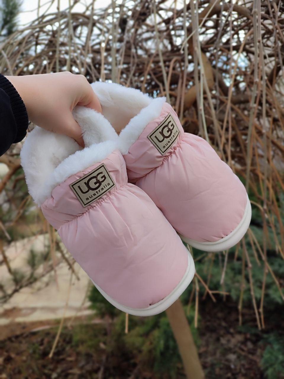 UGG Дутики РОЗОВЫЕ высокие с БЕЛОЙ опушкой на белой подошве женские без застежки непромокаемые зимние