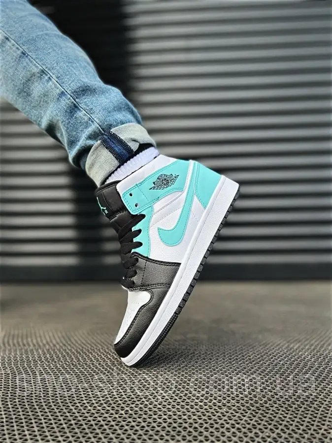 Кросівки Nike Air Jordan Retro 1 Mid — Island Green