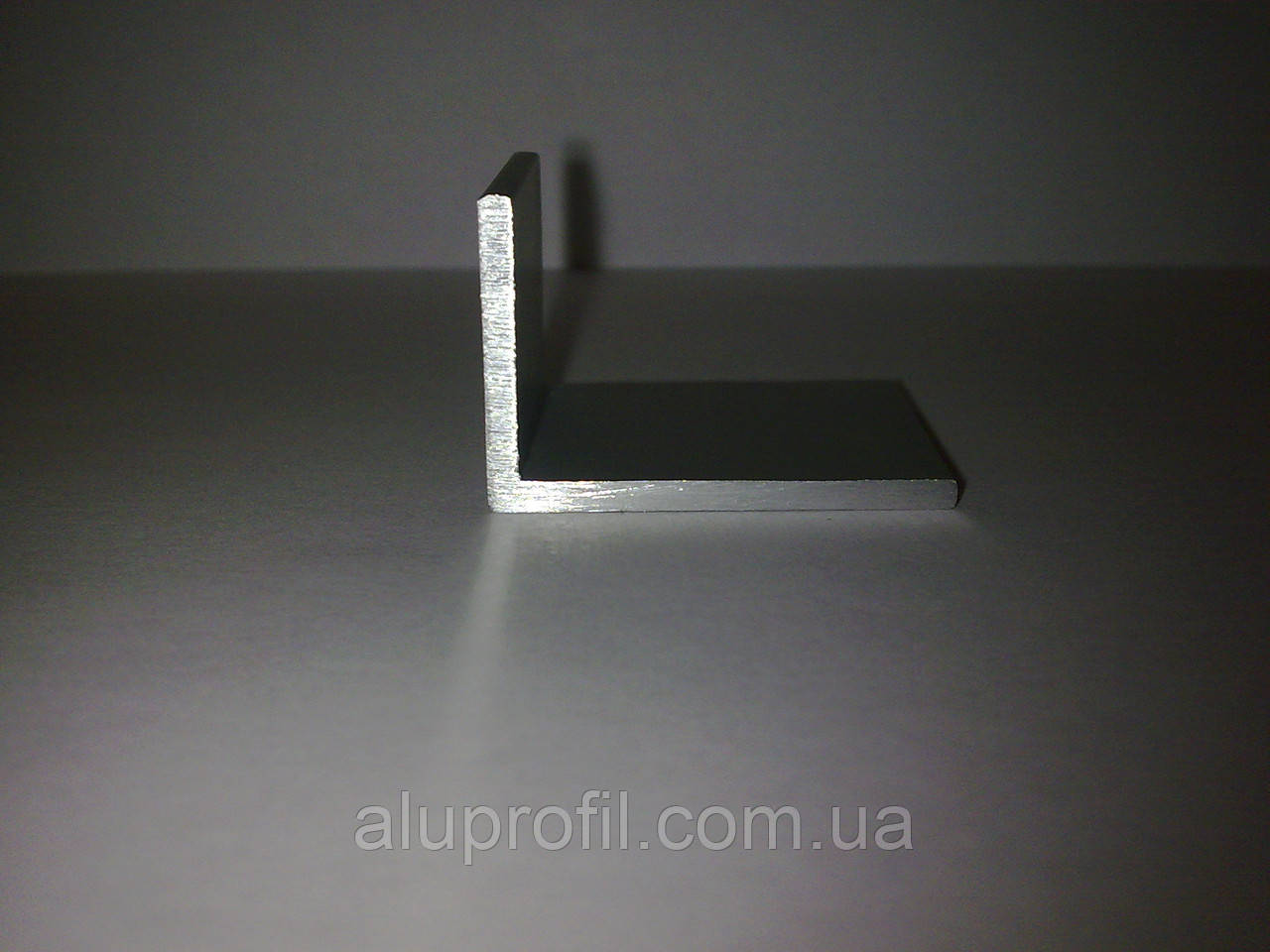 Алюмінієвий профіль — кутник алюмінієвий 30х20х1,2 AS