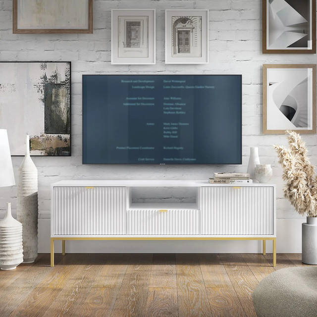 Белая тумба под ТВ Nova 154 см на золотых металлических ножках с