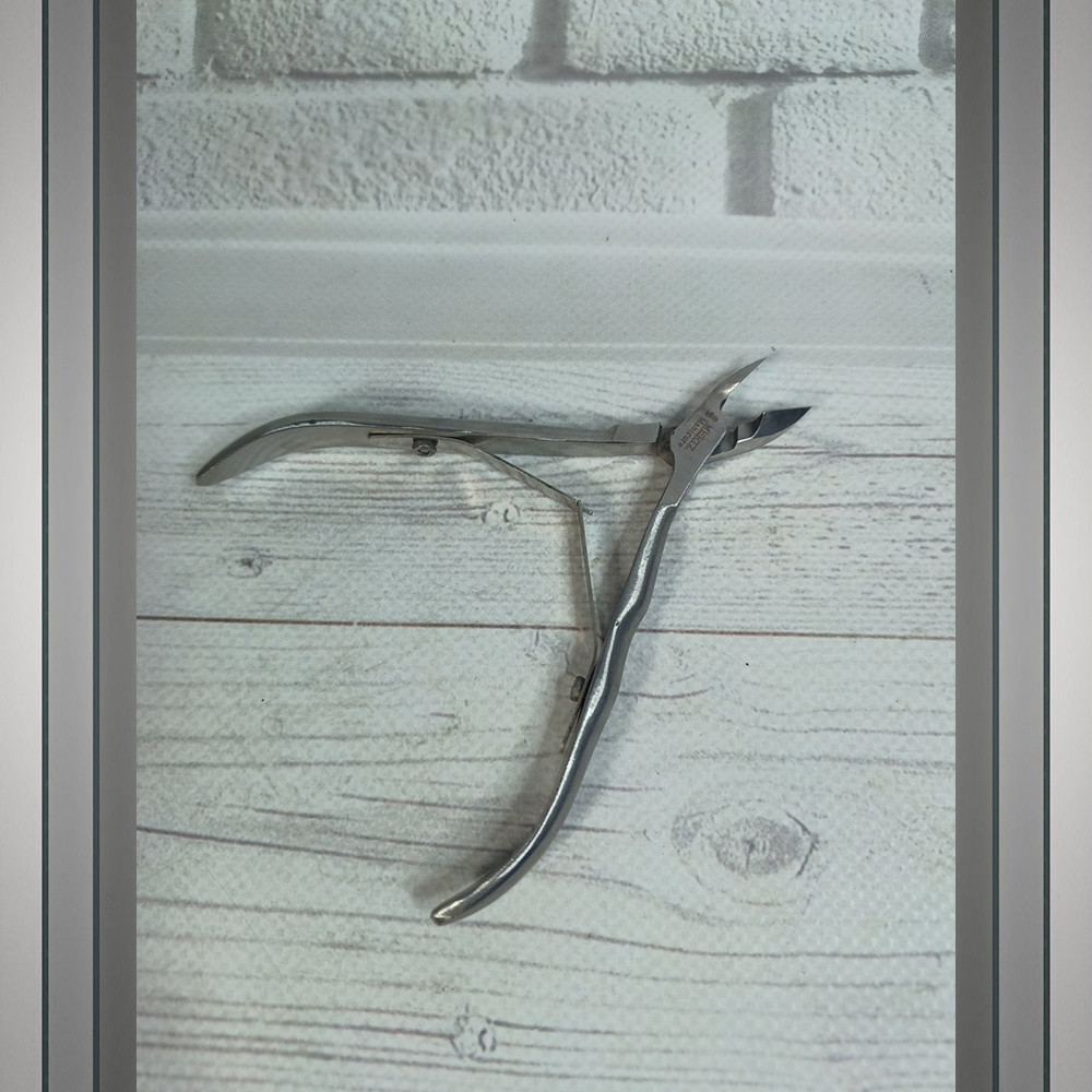 Кусачки для кутикули Mertz B-123 (довжина ріжучої кромки 11 мм)