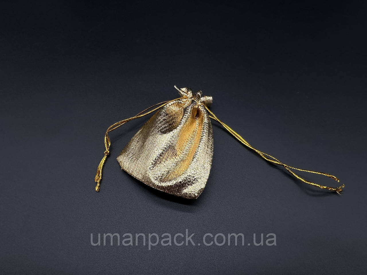 Подарунковий мішечок  на затяжках. Колір золотий. 7х9см