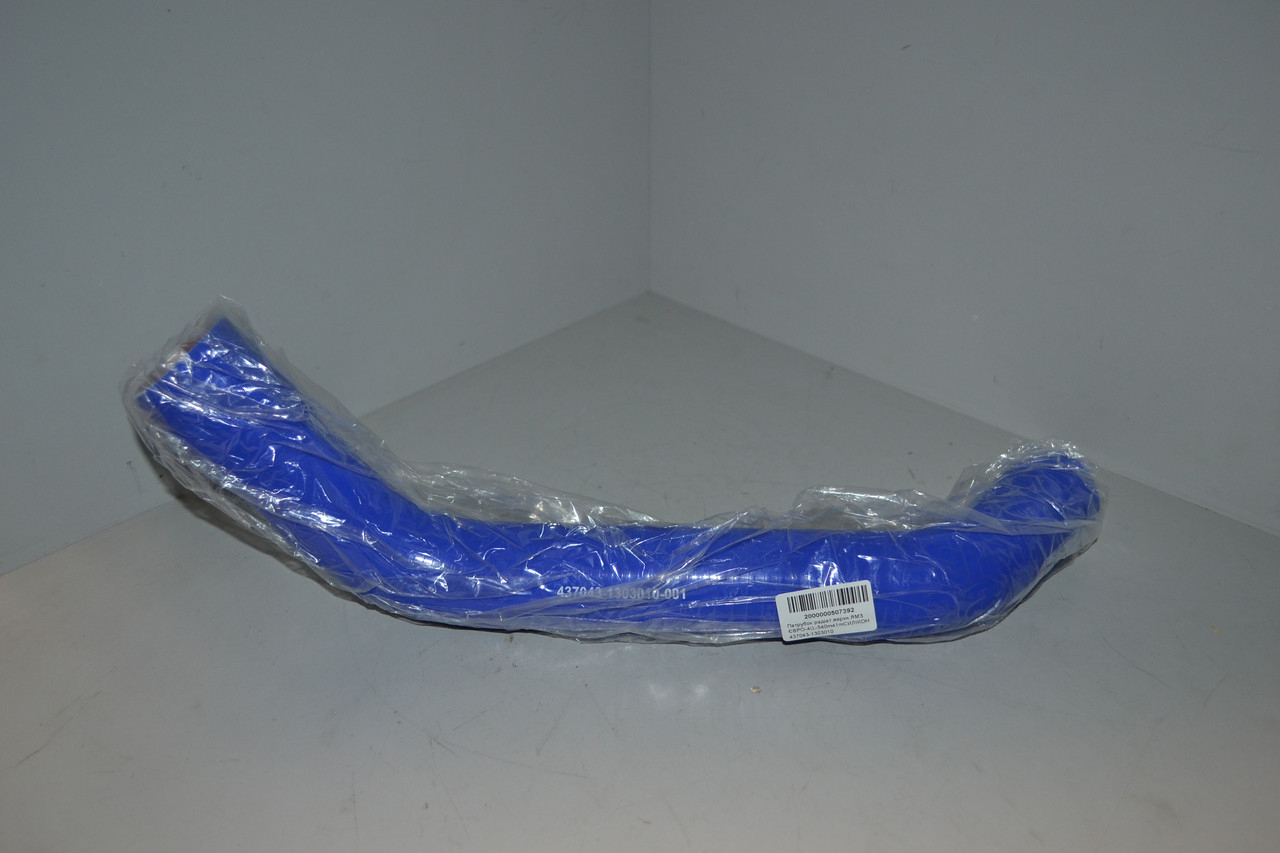 Патрубок радіатора верхній ЯМЗ ЄВРО-4 (L-540 mm 41 mm/36 mm) СИЛІКОН