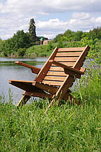 Крісло садове з підлокітником, виготовлене з натурального дуба - терасні та садові мебліі - оригінальне дубове крісло