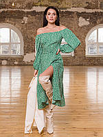 Зеленое платье с разрезом и открытыми плечами, размер M