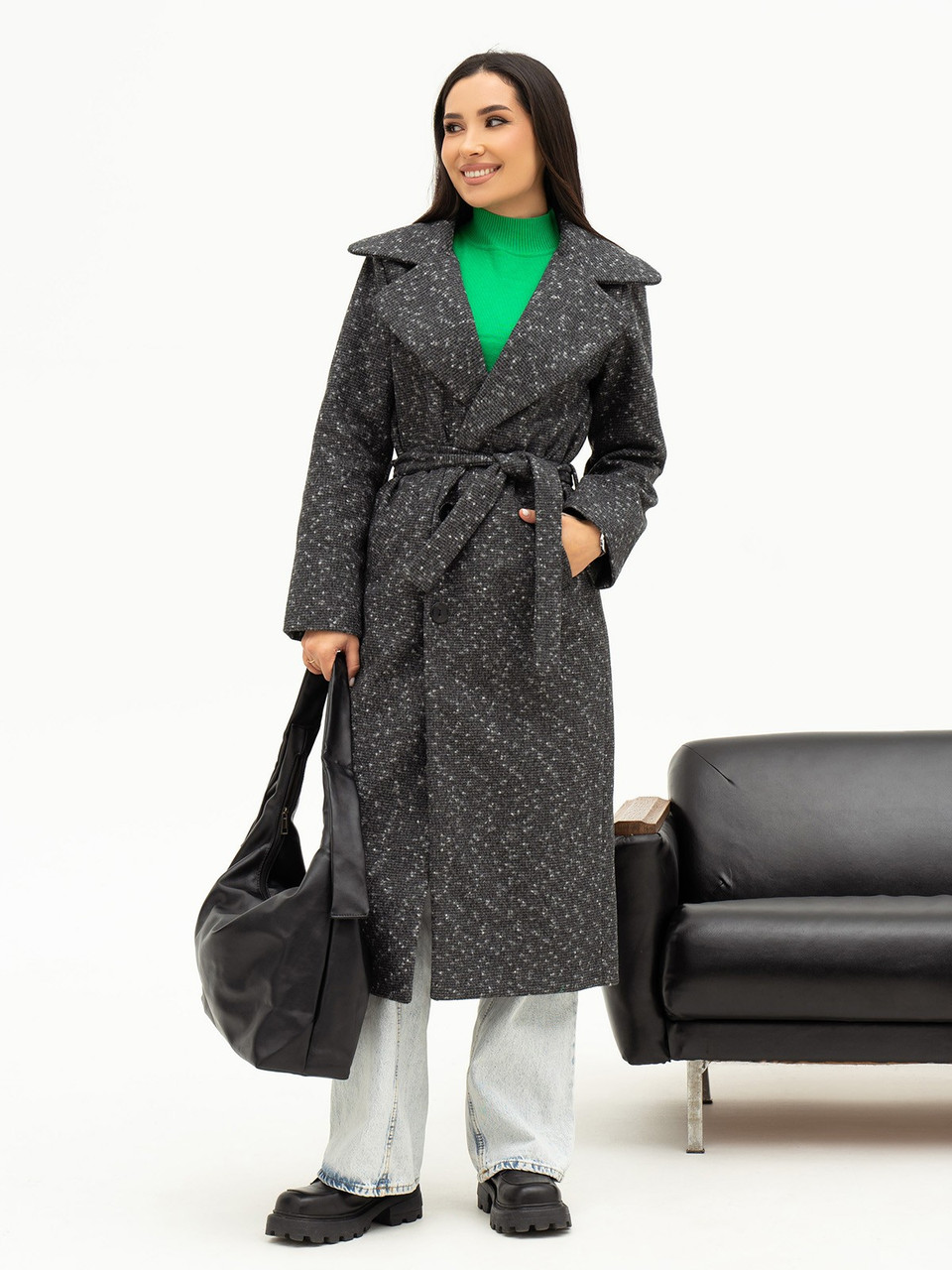 Сіре фактурне кашемірове пальто з поясом, розмір S