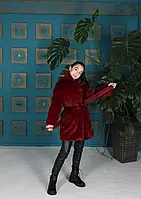 Бордовое удлиненное пальто из эко-меха, размер 128