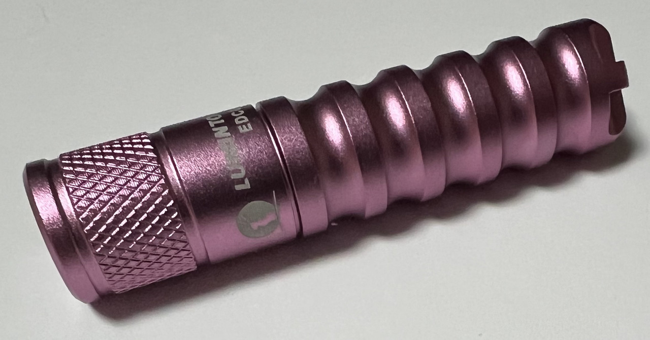 Кишеньковий Lumintop EDC01 OSRAM 110LM 37 метрів рожевий