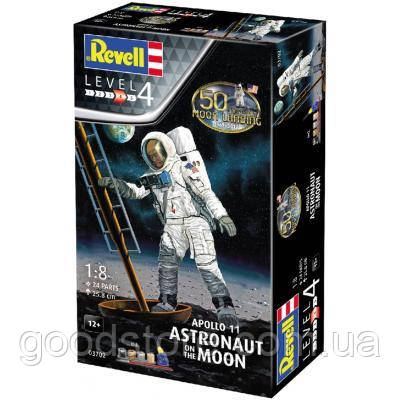 Збірна модель Revell Астронавт на Місяці. Місія Аполлон 11; 1:8 (4009803895253)