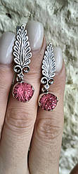 Срібні сережки від Хартів із рожевими каменями