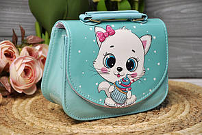 Дитяча сумочка на 1 відділення з ручкою та ремінцем на магнітному замку