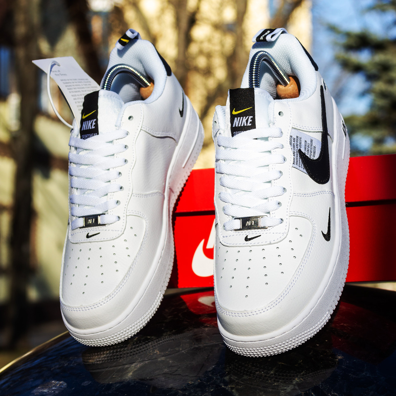 SALE Кросівки Nike Air Force білі чорний свуш 45 29 см